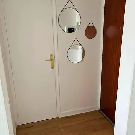 Spacieux & Parking Apartment *